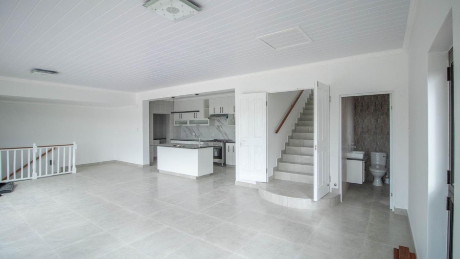 3 Bedroom Property for Sale in Fraaiuitsig Western Cape